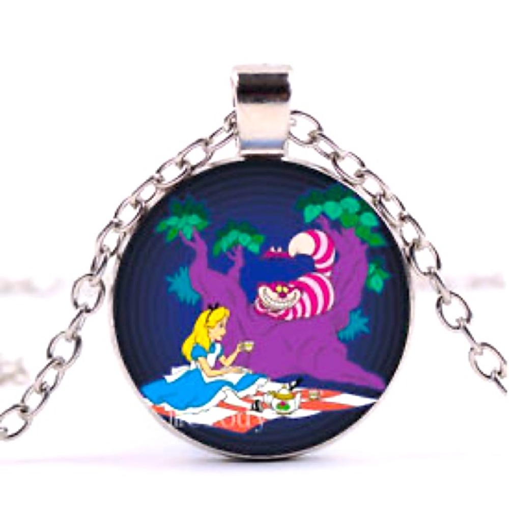 Alice in wonderland & Cheshire cat necklace RARE HTF!